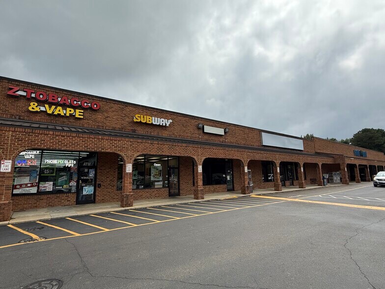 Primary Photo Of 114 US Highway 13 Byp, Windsor General Retail For Lease