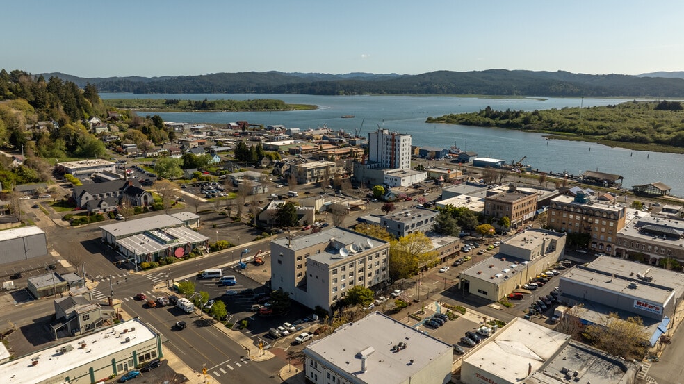More Photos Of 340 Central Ave, Coos Bay Medical For Lease