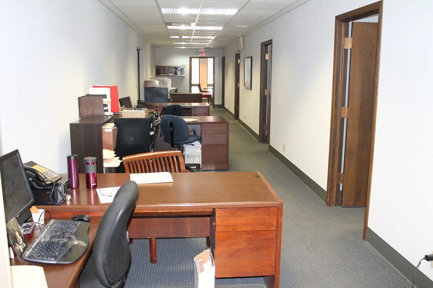 More Photos Of 120 W Grand Ave, Eau Claire Office Residential For Lease