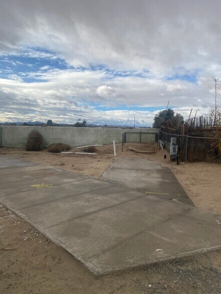 More Photos Of 24811 Community Blvd, Hinkley Manufactured Housing Mobile Home Park For Sale