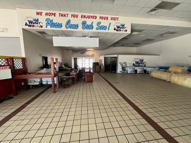 More Photos Of 910 U.S. 17 Business, Surfside Beach Warehouse For Lease