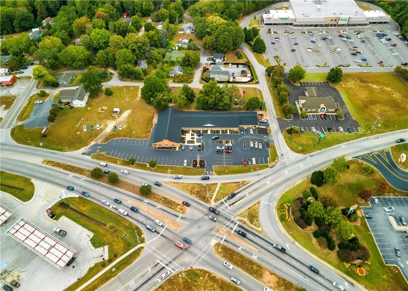 More Photos Of 100 Century Plaza Dr, Seneca Office For Lease