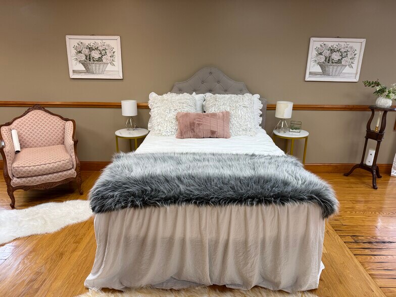 More Photos Of 102 Live Oak St, Tabor City Restaurant For Sale