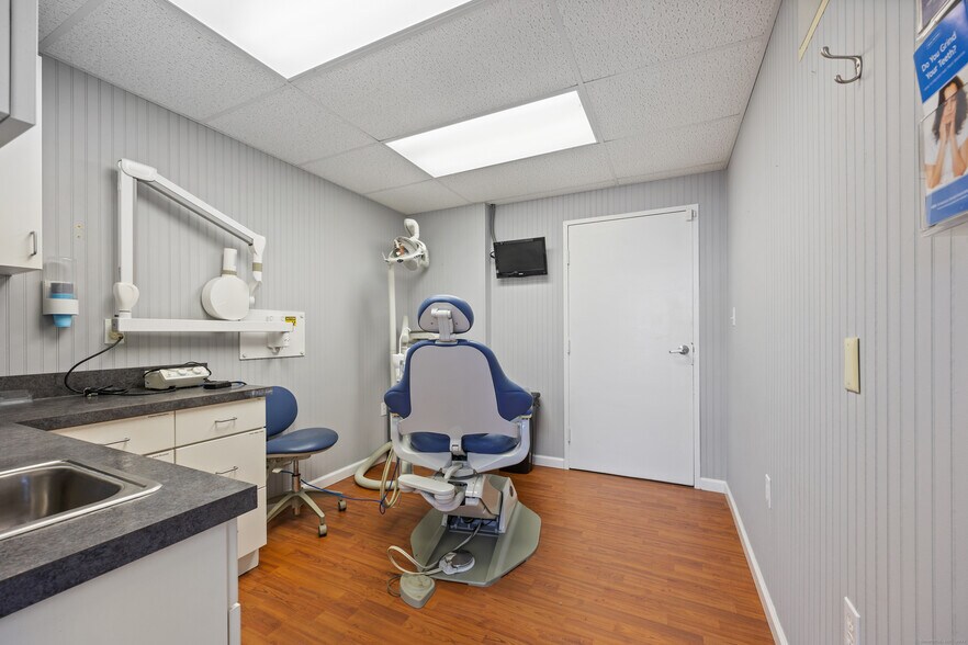 More Photos Of 350 S Main St, Cheshire Medical For Sale