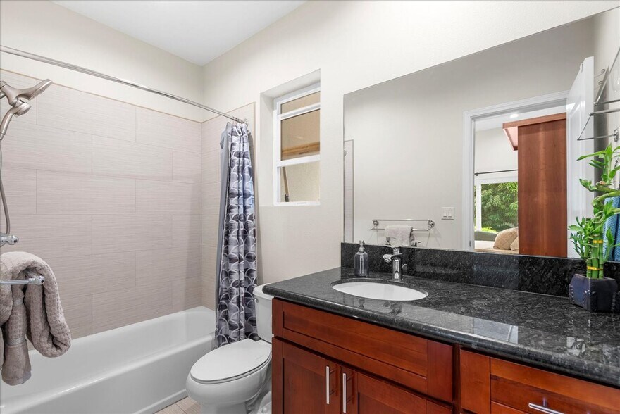 More Photos Of 265 Kenolio Rd, Kihei Apartments For Sale