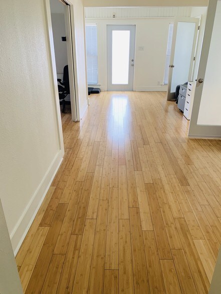 More Photos Of 900 Lydia St, Austin Office For Lease