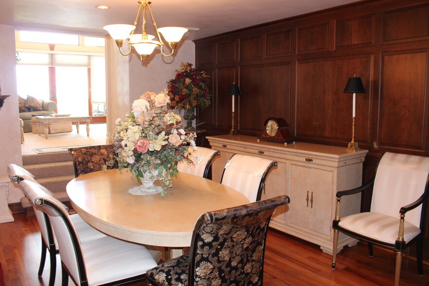 More Photos Of 725 Main St, Wintersville Restaurant For Sale