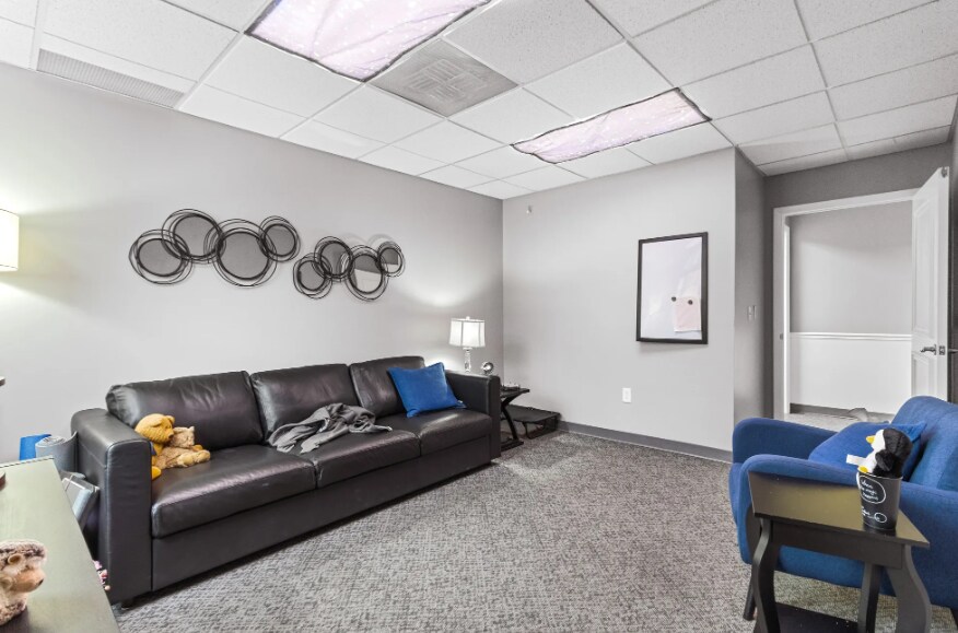 More Photos Of 5777 W Maple Rd, West Bloomfield Medical For Lease