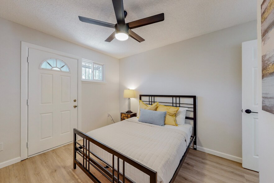 More Photos Of 1309 Virginia St NE, Albuquerque Apartments For Sale