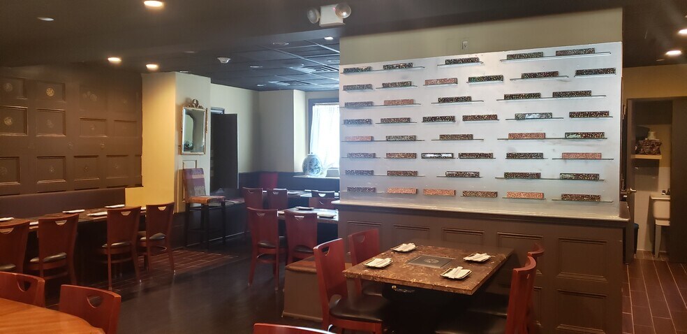 More Photos Of 646-650 Speedwell Ave, Morris Plains Restaurant For Sale