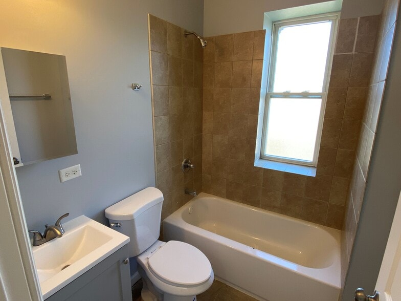 More Photos Of 4359 W West End Ave, Chicago Multifamily For Sale