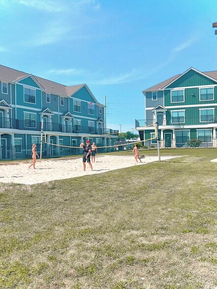 More Photos Of 2888 Nash St, Bryan Apartments For Sale