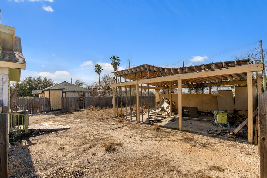 More Photos Of 3063 Main St, Ingleside Restaurant For Sale