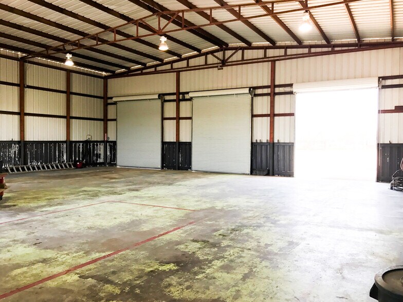More Photos Of 4515 Smith Rd, Von Ormy Truck Terminal For Lease