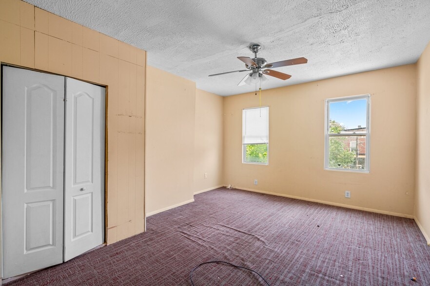 More Photos Of 2800 Huntingdon Ave, Baltimore Storefront Retail Residential For Lease