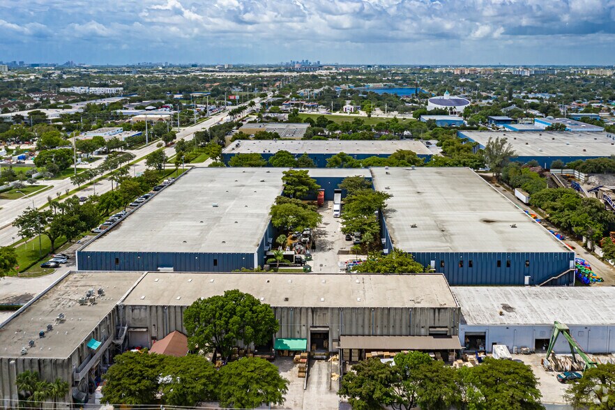 1571 N Powerline Rd, Pompano Beach, FL 33069 Industrial For Lease