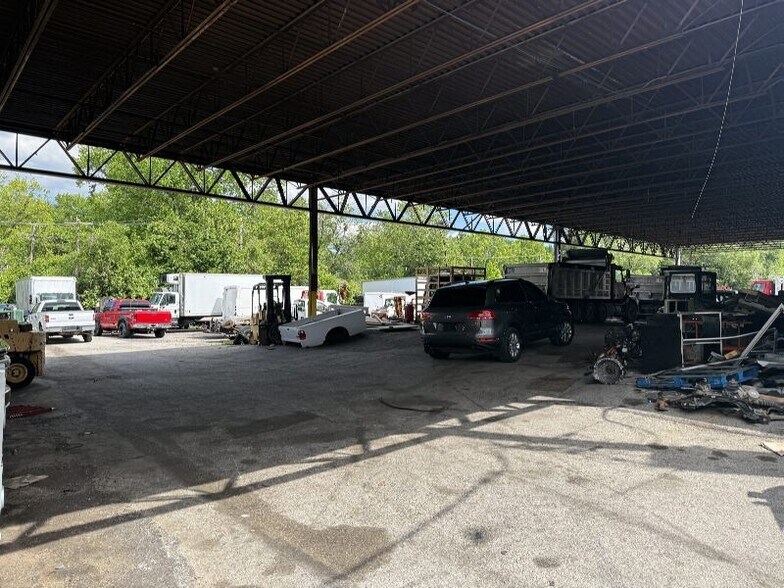 More Photos Of 9260 W Florissant Ave, Saint Louis Auto Repair For Sale