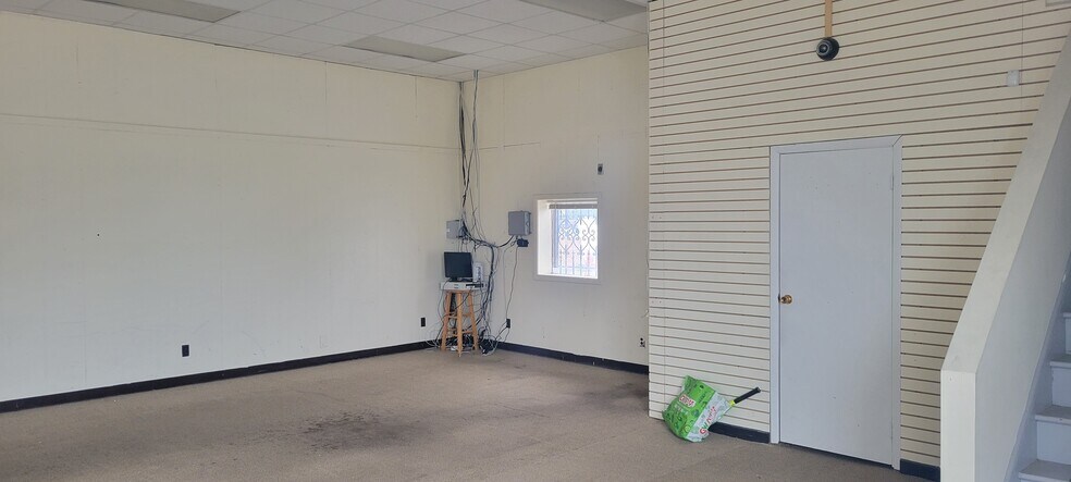 More Photos Of 400 US Highway 46 W, South Hackensack Freestanding For Lease