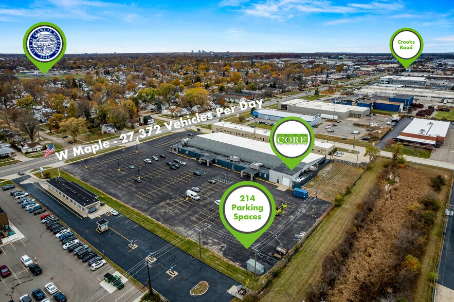 More Photos Of 400 W Maple Rd, Troy Office For Lease