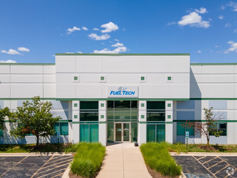 More Photos Of 2580 Diehl Rd, Aurora Warehouse For Lease