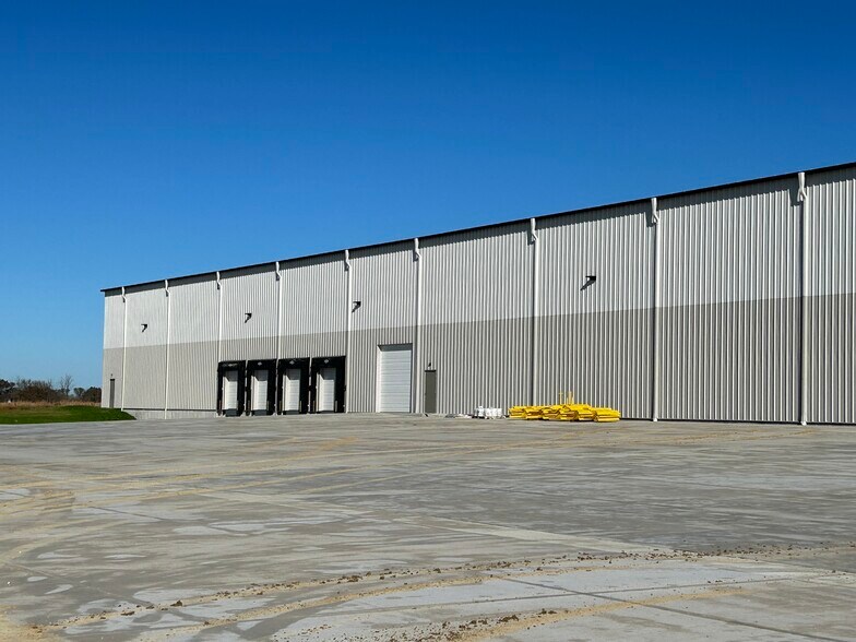 More Photos Of 11734 Industrial Park Dr, Elberfeld Warehouse For Lease