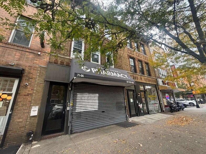 More Photos Of 71-06 Fresh Pond Rd, Ridgewood General Retail For Lease