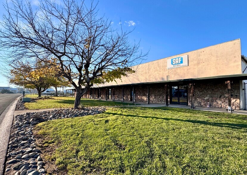 More Photos Of 4300-4356 Caterpillar Rd, Redding Manufacturing For Sale