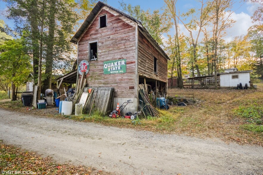 More Photos Of 3 Horsemens Trl, Cold Spring General Retail For Sale