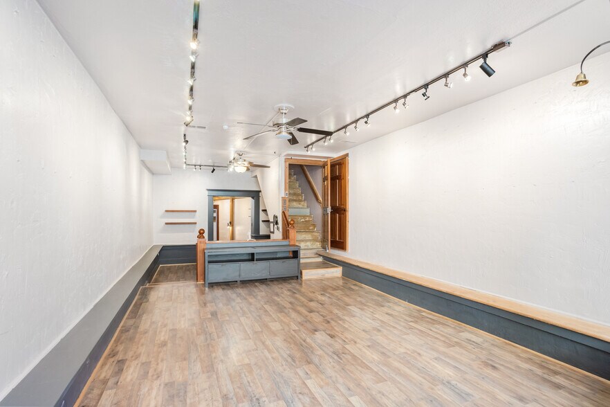 More Photos Of 40 Main St, Bisbee General Retail For Sale