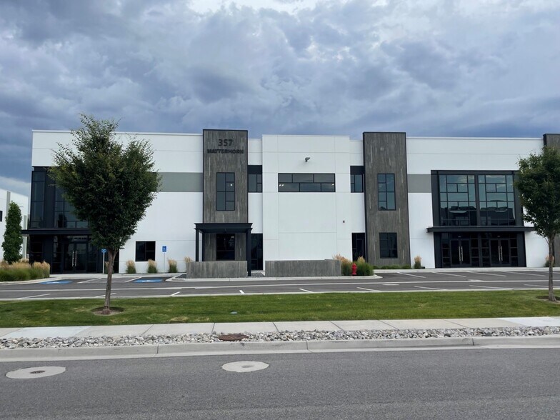 More Photos Of 357 W Life Science Way, Draper Warehouse For Lease