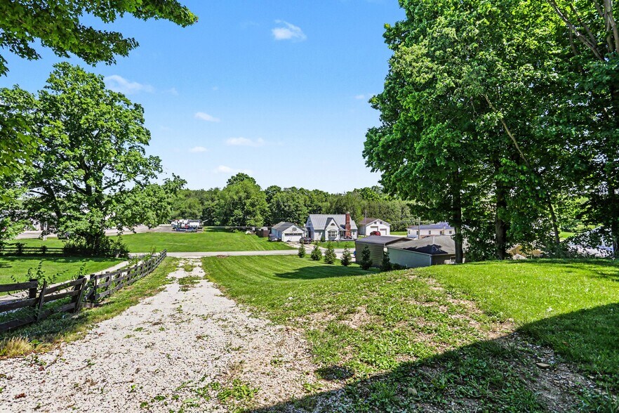 More Photos Of 9030 Columbus Rd, Mount Vernon Office For Sale