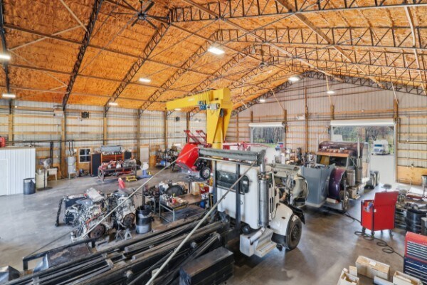 More Photos Of 1018 Abiff Rd, Bon Aqua Service For Sale