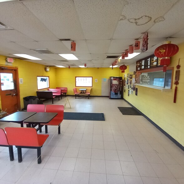 More Photos Of 6001 State St, East Saint Louis Restaurant For Sale