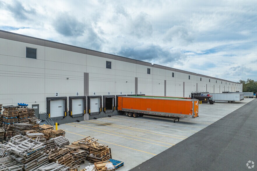 More Photos Of 1003 Konica Drive, Elkton Manufacturing For Lease