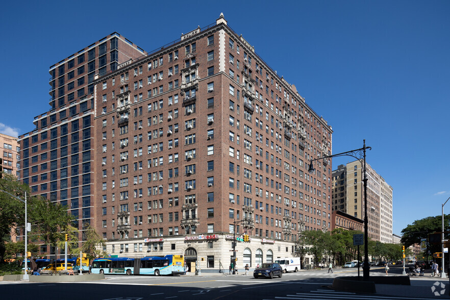 Primary Photo Of 2760-2764 Broadway, New York Apartments For Lease