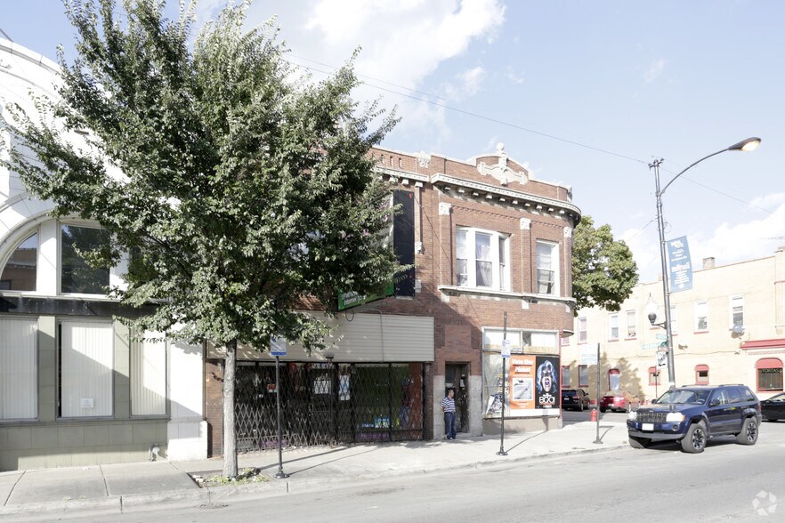 More Photos Of 4134-4136 W North Ave, Chicago Storefront Retail Residential For Lease