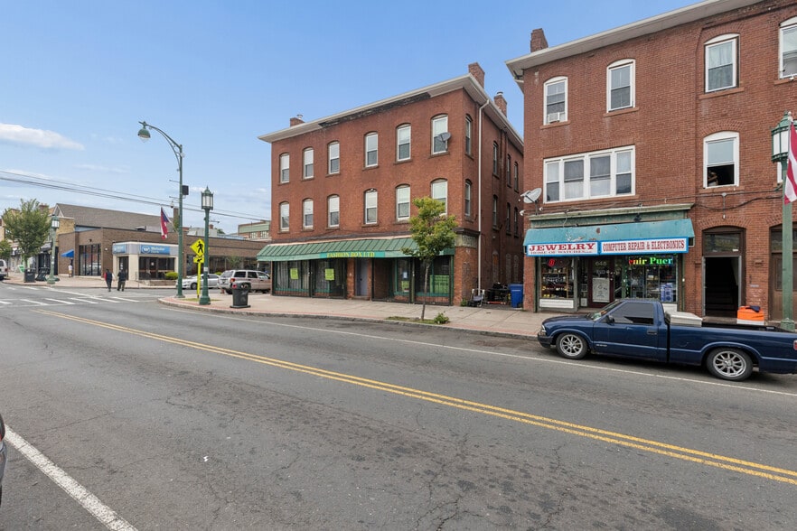 More Photos Of 648-658 Park St, Hartford Apartments For Sale