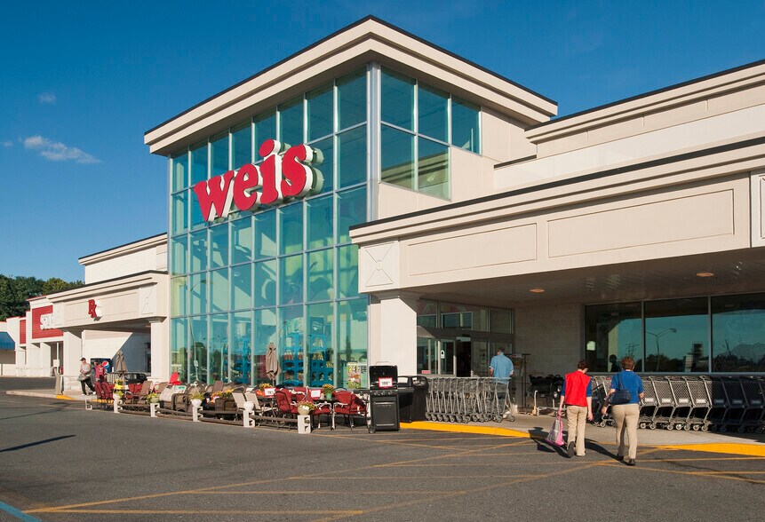 More Photos Of 331-379 N Reading Rd, Ephrata Unknown For Lease