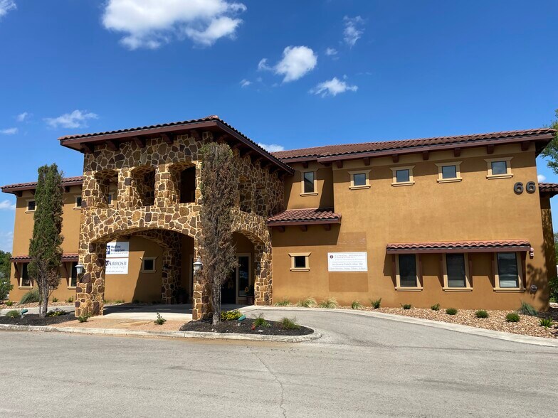 Primary Photo Of 66 Gruene Park Dr, New Braunfels Medical For Lease