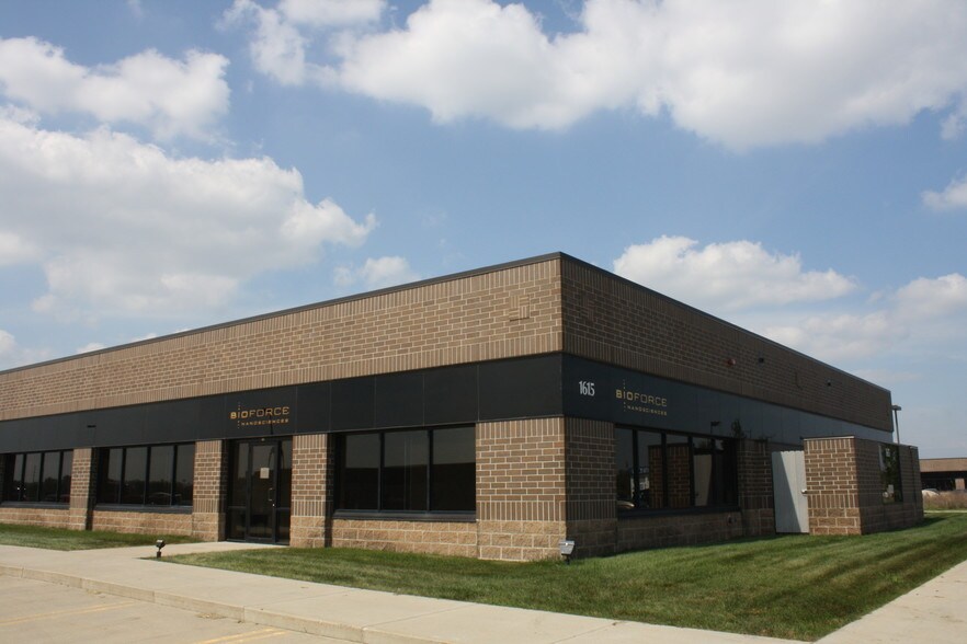 Primary Photo Of 1615 Golden Aspen Dr, Ames Office For Lease