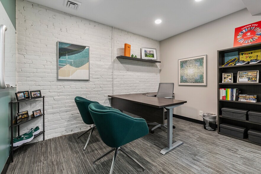 More Photos Of 201 W 7th St, Richmond Office Residential For Lease