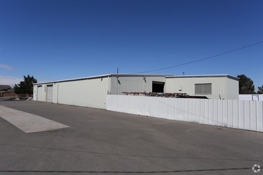 More Photos Of 1690 Chambers Rd, Aurora Light Distribution For Lease
