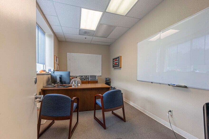 More Photos Of 2451 NW 28th Ave, Portland Manufacturing For Sale