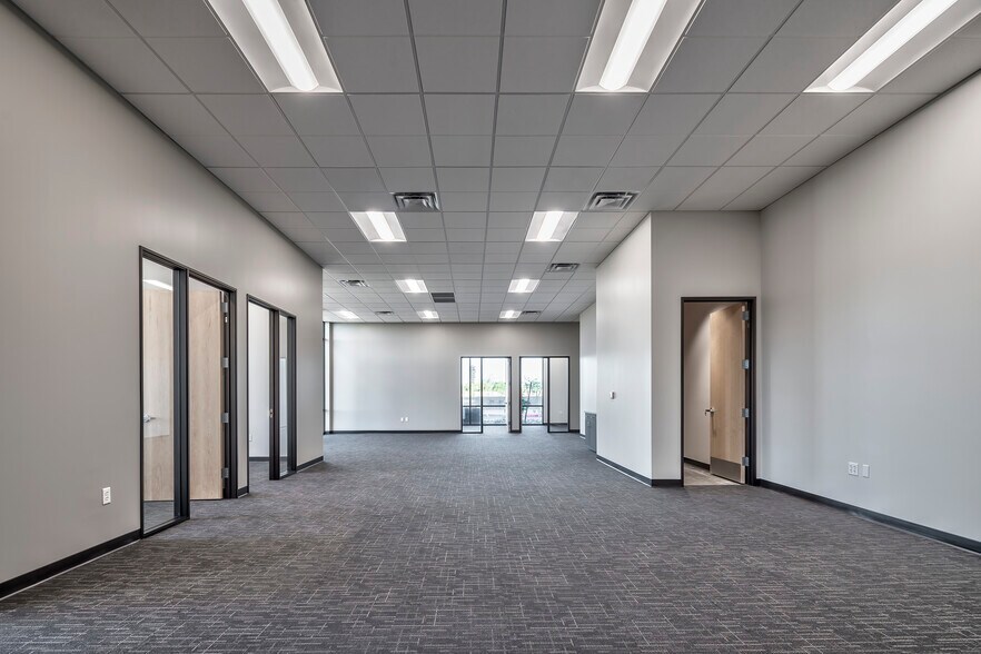 More Photos Of 9512 E Elliot Rd, Mesa Warehouse For Lease