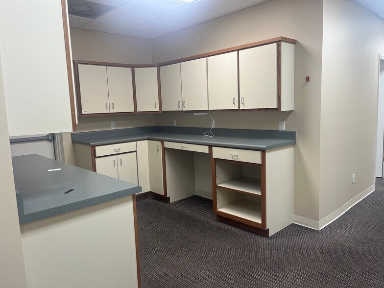 More Photos Of 2050 Cowan Hwy, Winchester Medical For Lease