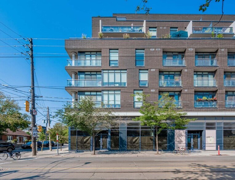 More Photos Of 856 Dundas St W, Toronto Apartments For Lease