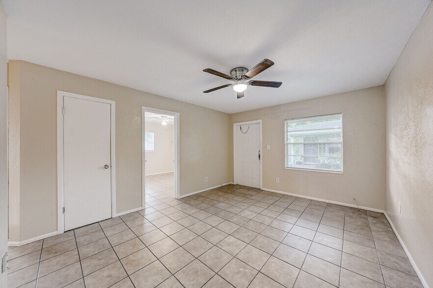 More Photos Of 3017 49th St S, Gulfport Apartments For Sale