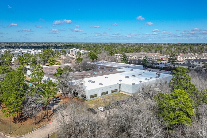 More Photos Of 22001 Northpark Dr, Kingwood Light Manufacturing For Lease
