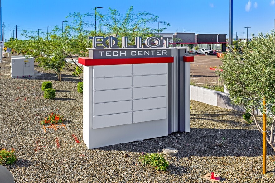 More Photos Of 3528 S Signal Butte Rd, Mesa General Retail For Sale