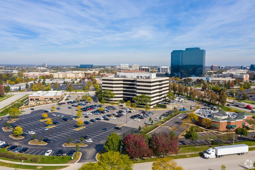 More Photos Of 1375 E Woodfield Rd, Schaumburg Office For Lease